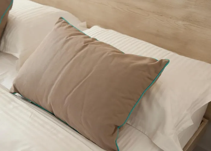 Le Suites - Di Fronte Ospedale Sacro CuoreBed and Breakfast